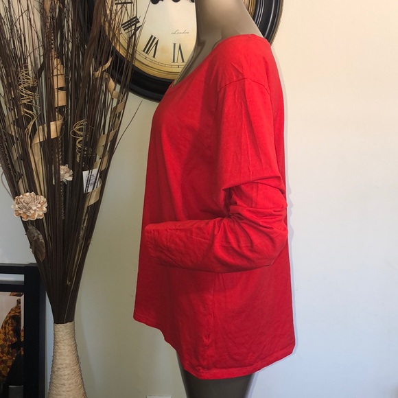 ♥️Red long sleeve tee♥️ - Picture 2 of 5